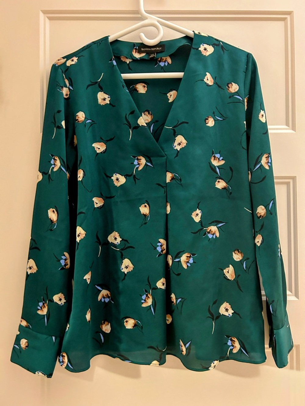 Banana Republic Teal Floral V-Neck Blouse